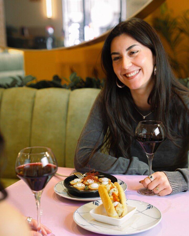 Instagram post from lasantamariagranada. This post is in position 1.